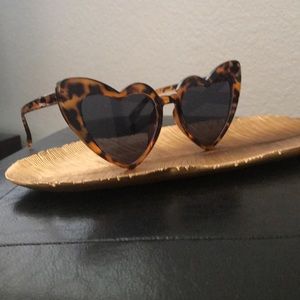 Retro ❤️ heart shaped sunglasses